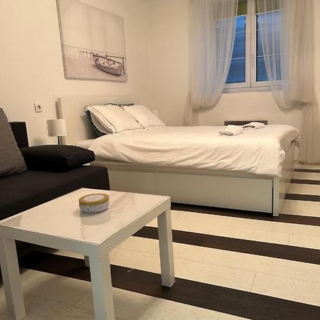 Lana Apartman เบลเกรด ภายนอก รูปภาพ